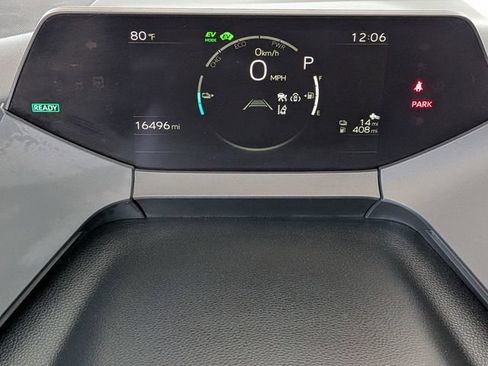 Used 2025 Toyota Prius Plug-In Hybrid FWD image 17