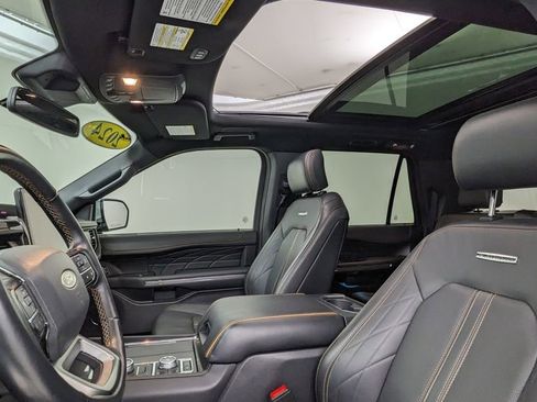Used 2024 Ford Expedition Max Platinum image 3