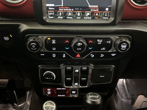 Used 2018 Jeep Wrangler Unlimited Rubicon image 19