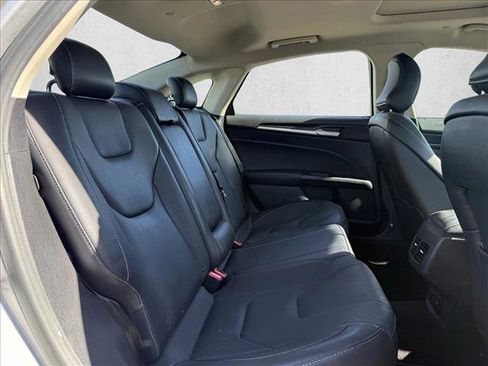 Used 2018 Ford Fusion Titanium FWD image 20