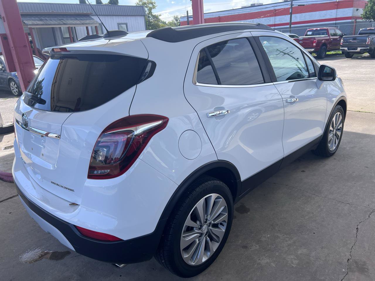 Used 2018 Buick Encore Preferred FWD image 4