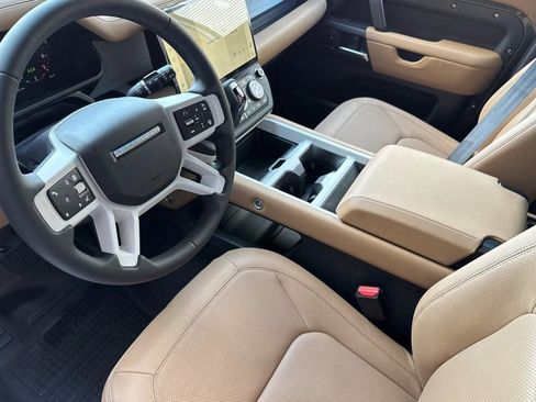 New 2026 Land Rover Defender 110 X-Dynamic SE AWD/4WD image 4