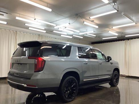 New 2026 GMC Yukon XL Elevation image 6