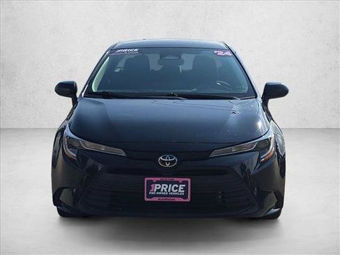 Used 2024 Toyota Corolla LE FWD image 2
