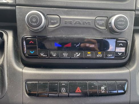 Used 2025 RAM ProMaster 2500 w/ Convenience Group FWD image 22