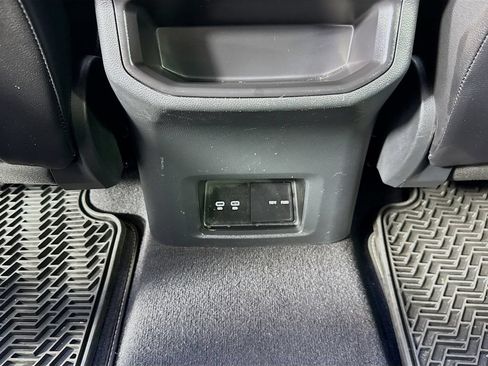 Used 2024 Volkswagen Atlas Cross Sport SE w/ Panoramic Sunroof Package FWD image 25
