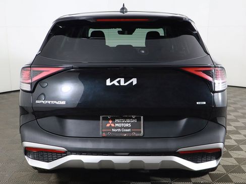 Used 2023 Kia Sportage LX image 10