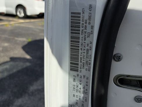 Used 2019 RAM 1500 Classic SLT image 27