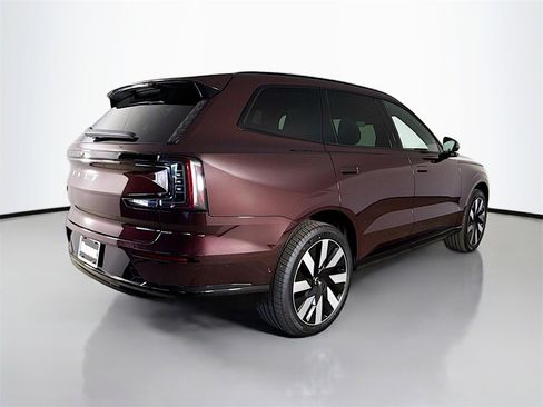 New 2025 Volvo EX90 Plus image 7