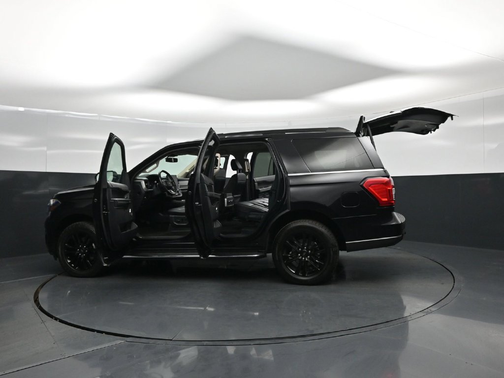 Used 2022 Ford Expedition XLT RWD image 34