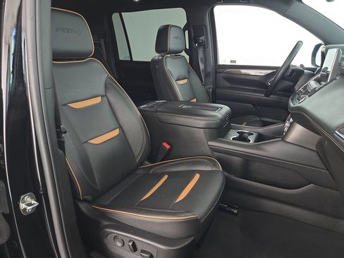 Used 2023 GMC Yukon XL AT4 w/ AT4 Premium Package AWD/4WD image 34