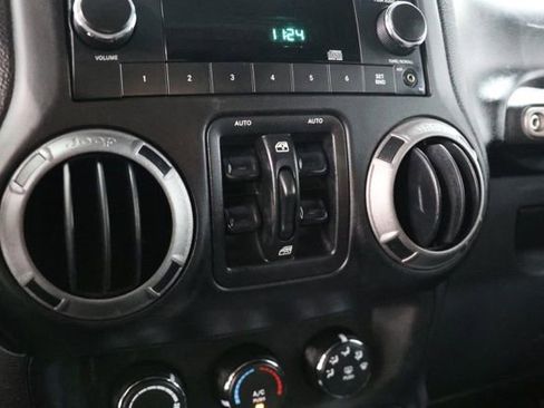 Used 2014 Jeep Wrangler Unlimited Sport w/ Quick Order Package 24S AWD/4WD image 25