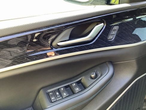 New 2023 Jeep Grand Cherokee Trailhawk w/ Luxury Tech Group III image 10