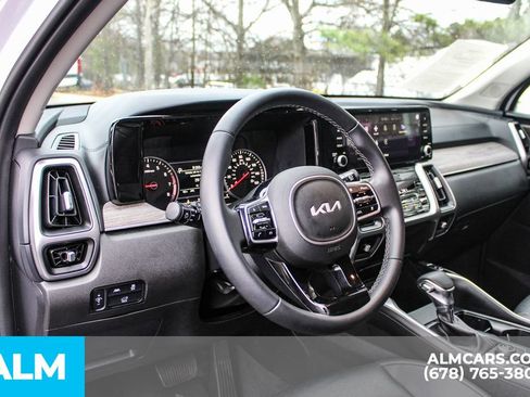 Used 2023 Kia Sorento EX FWD image 25
