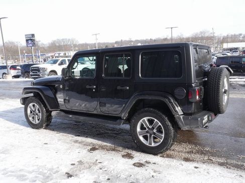 Used 2020 Jeep Wrangler Unlimited Sahara image 8