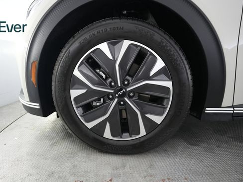 Used 2024 Kia EV6 Light RWD image 19