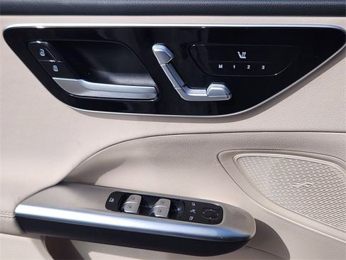 Certified 2025 Mercedes-Benz C 300 4MATIC Sedan image 11
