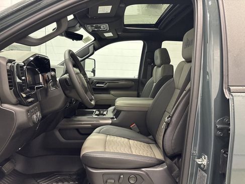 New 2026 Chevrolet Silverado 2500 ZR2 image 11