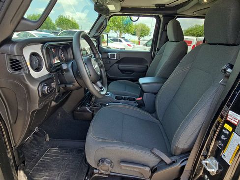 Used 2025 Jeep Gladiator Sport AWD/4WD image 12
