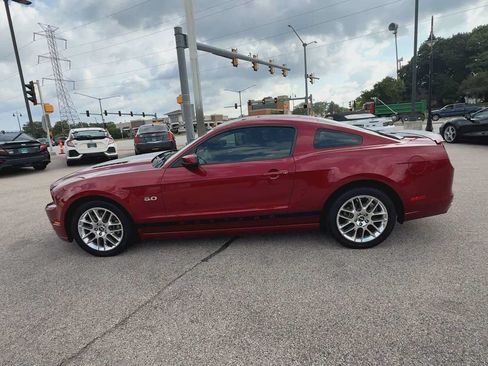 Used 2014 Ford Mustang GT Premium w/ Comfort Package RWD image 5
