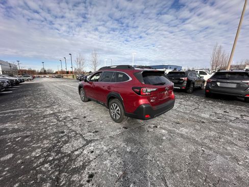Used 2025 Subaru Outback Premium w/ Popular Package #1A image 5