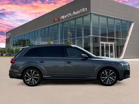 Certified 2024 Audi SQ7 Premium Plus w/ Carbon Package AWD/4WD image 6