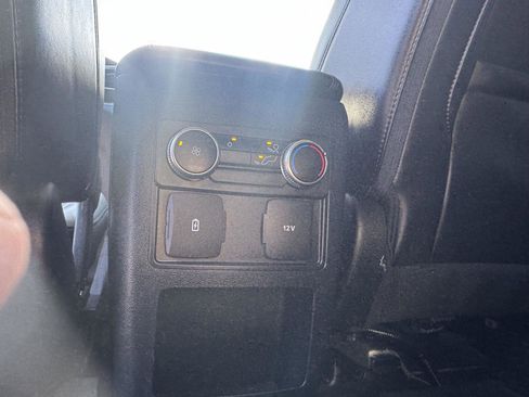 Used 2021 Ford Explorer XLT w/ Equipment Group 202A AWD/4WD image 18