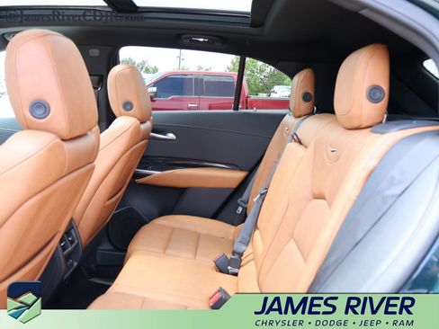 Used 2024 Cadillac XT4 Sport FWD image 17