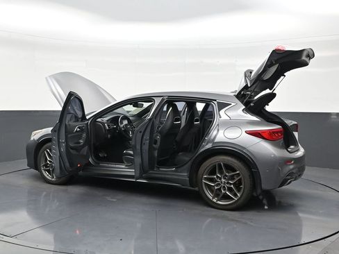 Used 2019 INFINITI QX30 Sport w/ Cargo Package FWD image 32