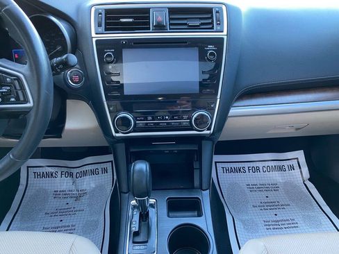 Used 2018 Subaru Outback 2.5i Limited AWD/4WD image 18