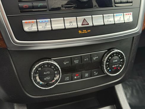 Used 2014 Mercedes-Benz GL 550 4MATIC image 38