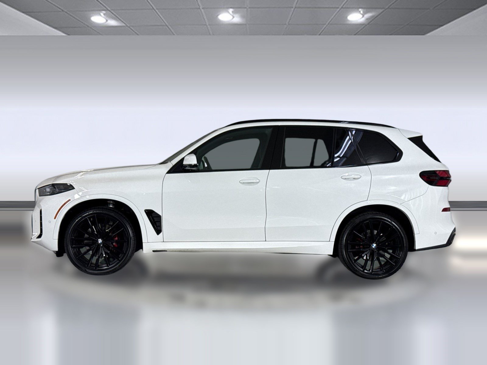 Certified 2025 BMW X5 sDrive40i w/ M Sport Package RWD image 2