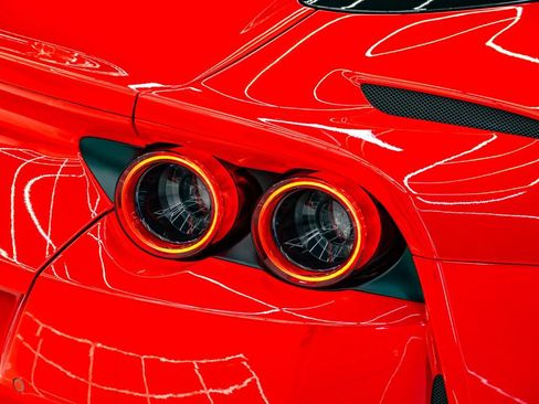 Used 2021 Ferrari 812 GTS RWD image 32