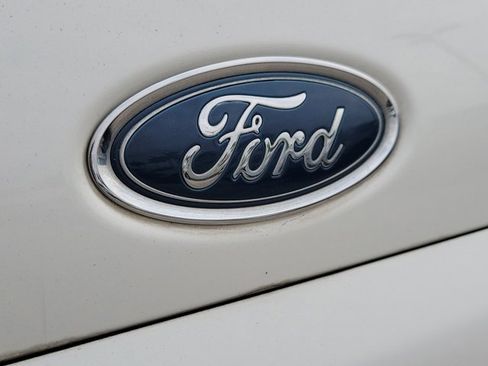 Certified 2019 Ford EcoSport SES image 11