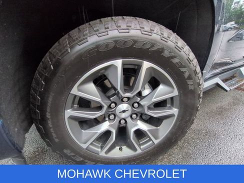 Used 2022 Chevrolet Silverado 1500 RST w/ Z71 Off-Road Package AWD/4WD image 33