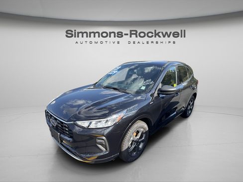 Used 2023 Ford Escape ST-Line image 39