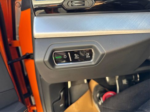 Used 2021 Lamborghini Urus image 17