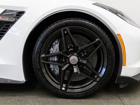 Used 2017 Chevrolet Corvette Z06 image 24