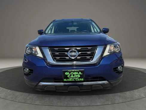 Used 2020 Nissan Pathfinder SV image 2