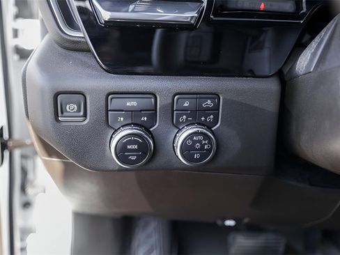 Used 2022 GMC Sierra 1500 SLT w/ SLT Convenience Package image 18