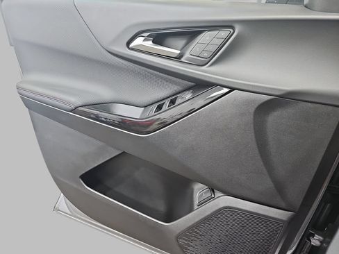 Certified 2025 Chevrolet Equinox RS w/ Safety and Technology Package FWD image 33