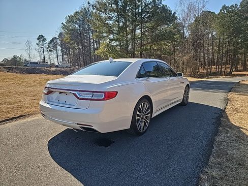 Used 2018 Lincoln Continental Select w/ Continental Climate Package image 5