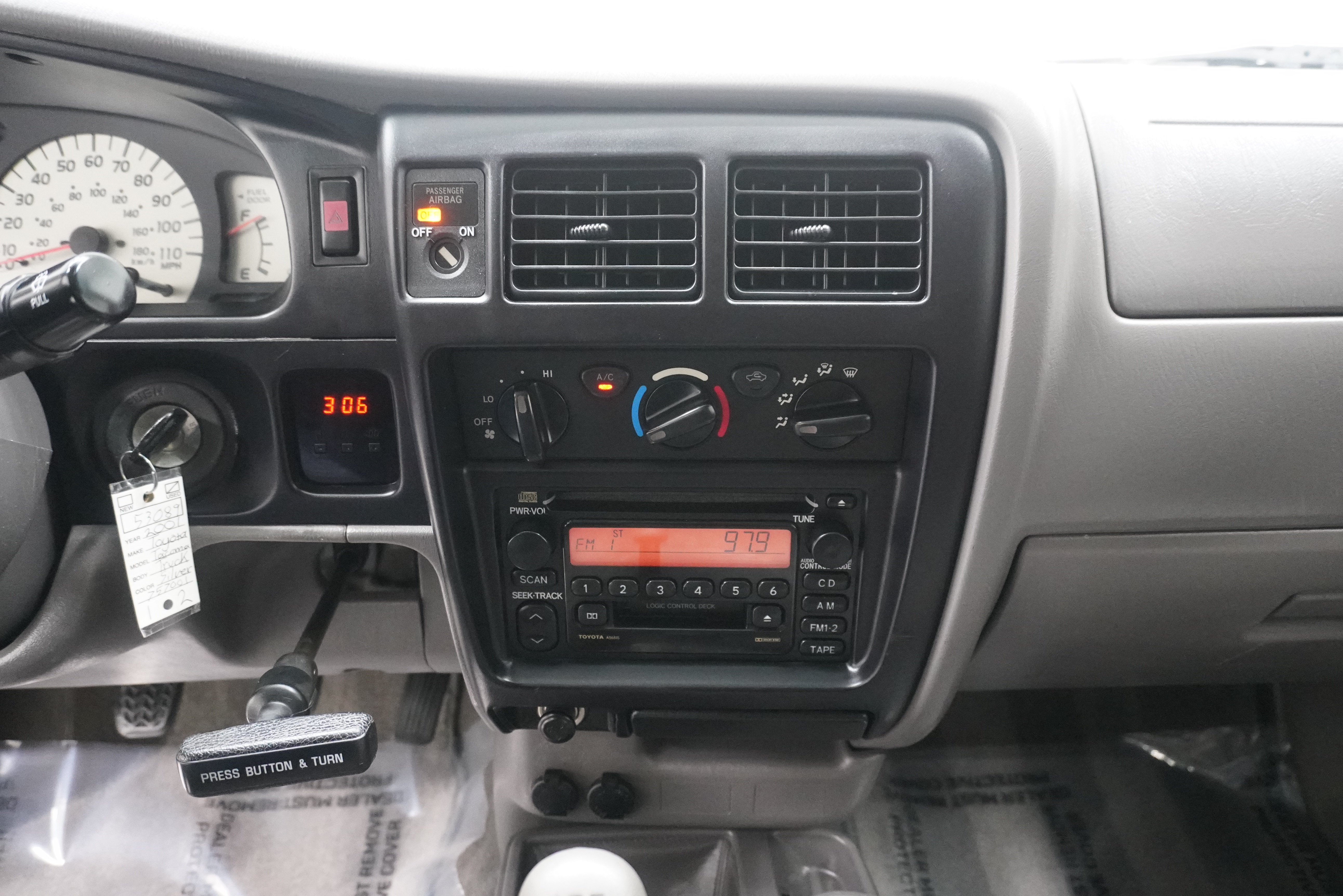 Used 2001 Toyota Tacoma 2WD Regular Cab w/ SR5 Pkg w/ Chrome Pkg image 14