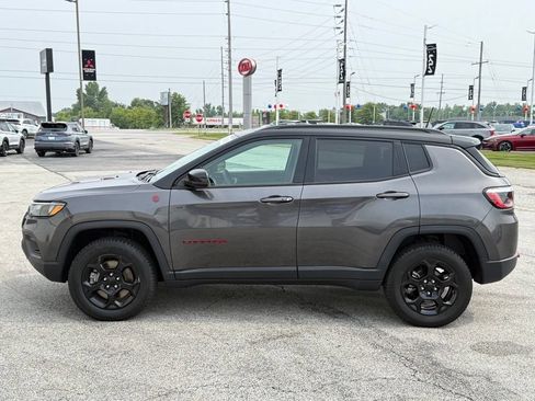 Used 2024 Jeep Compass Trailhawk w/ Trailhawk Convenience Group AWD/4WD image 4