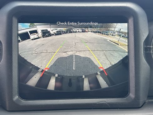 Used 2018 Jeep Wrangler Unlimited Sahara image 32