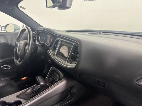 Used 2018 Dodge Challenger SXT RWD image 25