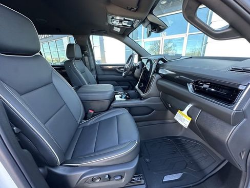 New 2026 GMC Yukon Elevation w/ LPO, Floor Liner Package image 29