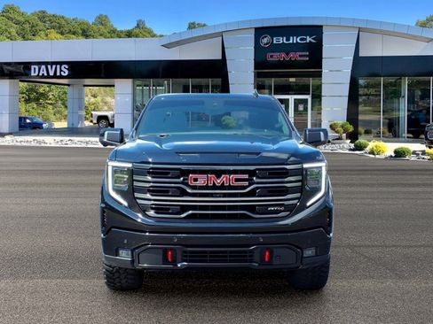 Used 2025 GMC Sierra 1500 AT4 w/ AT4 Premium Package AWD/4WD image 2