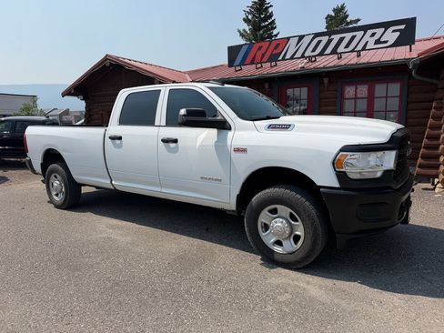 Used 2022 RAM 2500 Tradesman w/ Safety Group AWD/4WD image 1