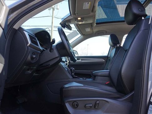 Used 2019 Volkswagen Atlas SE w/ Panoramic Sunroof Package image 30